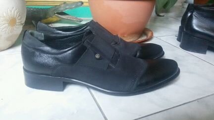 Neyzat Zohre. Exclusive. Leder