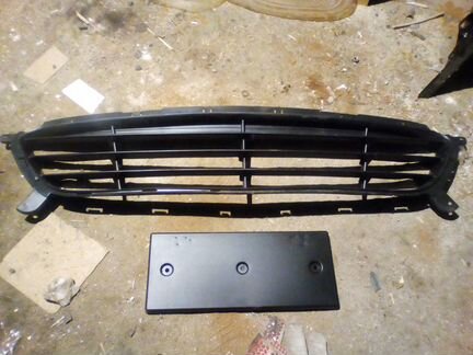 Решетка бампера хендай Солярис,рамка номера Соляри