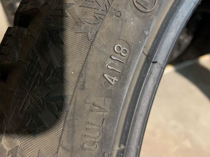 Continental IceContact 2 225/45 R19 96T XL