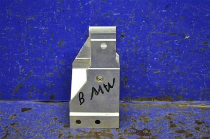 Кронштейн радиатора правый Bmw 5 G30 2016 - Н.в