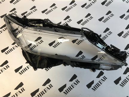 Стекло фары левое/правое Toyota Camry XV70 2017