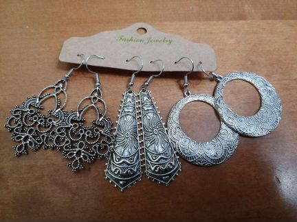 Красивые серьги. бижутерия
