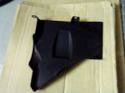 Крышка двигателя Ауди А4