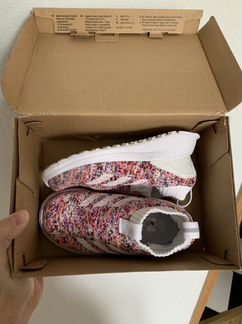 Кроссовки adidas 25р
