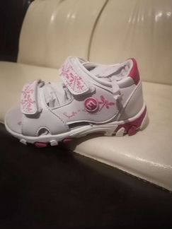 Босоножки новые