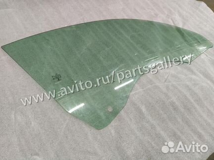 Стекло двери правое переднее Mercedes-Benz AMG GT