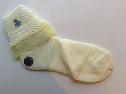 Продаю новые нарядные носочки для девочки. 2 пары