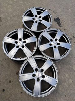 Диски бу литые R16 LU на Nissan Renault