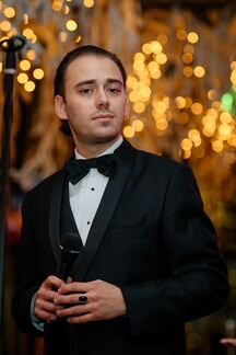 Поющий ведущий лучших событий