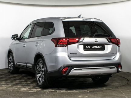 Mitsubishi Outlander 2.0 CVT, 2020