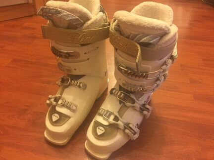 Ботинки горнолыжные