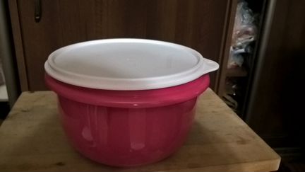 Замесочное блюдо Tupperware