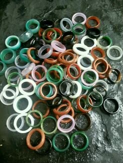 Кольца из натуральных камней