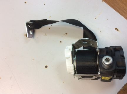 Ремень безопасности на Mercedes w 222 задний