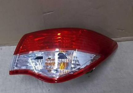 Фонарь задний правый Nissan Almera G15