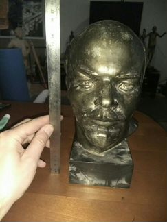Бюст Ленина.(метал,мрамор) В.Артамонов