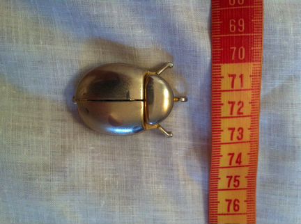 Часы - божья коровка