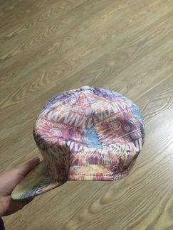 Кепка с прямым козырьком