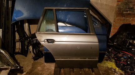 Дверь задняя правая BMW E39 универсал