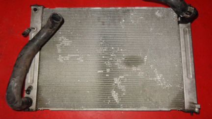 Радиатор infiniti G37 SUV 2011