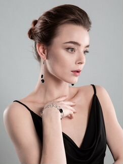 Серьги с ониксом