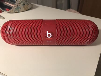 Портативная колонка Beats Pill красная