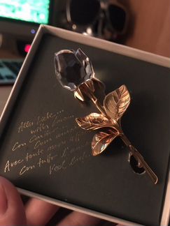 Брошь Сваровски