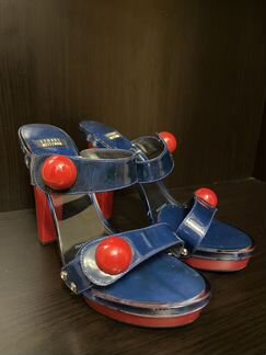 Босоножки (сабо) Stuart Weitzman в идеале