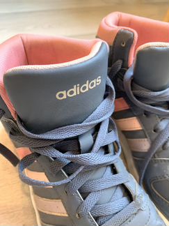 Кроссовки женские adidas 39