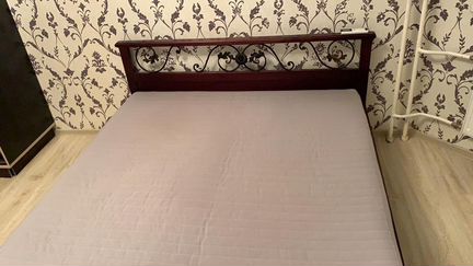 Кровать двухспальная с матрасом бу