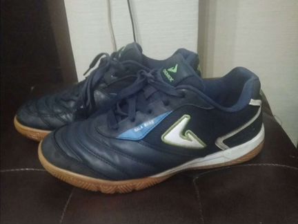 Бутсы Demix футзалки