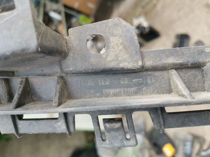 Кронштейн переднего бампера Honda Accord 8 (CU) 20