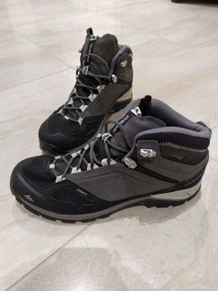 Треккинговые ботинки с мембраной Quechua MH500