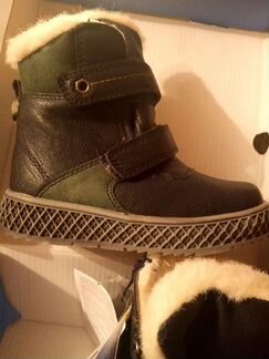 Новые ботинки для ребенка