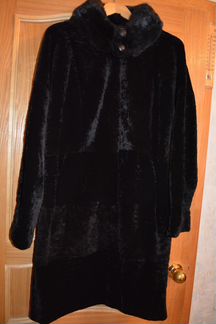 Шуба из астрагана в идеальном состоянии