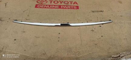 Накладка крышки багажника Lexus NX с 2014г