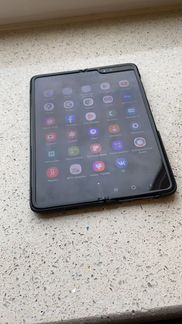 Телефон Samsung galaxy fold