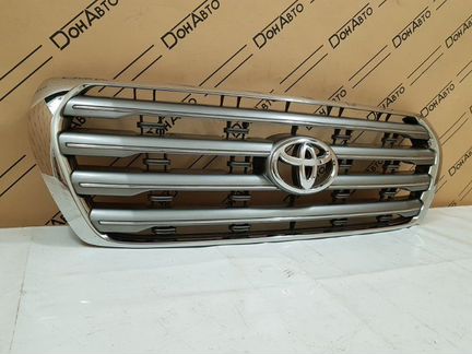 Решетка радиатора Toyota Land Cruiser 200