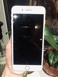 Телефон iPhone