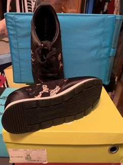 Кроссовки женские zara