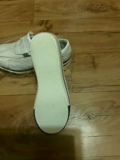 Кроссовки женские