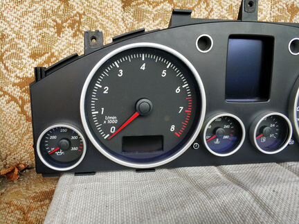 Щиток приборов монохром VW Туарег 3.2 бензин