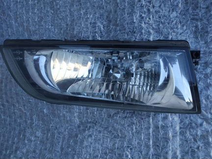 Фара правая Nissan Almera N15